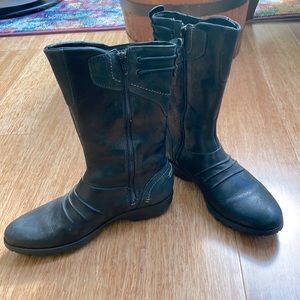 Merrell Vera Mid Calf Black Leather Side Zipper sz 8 - like new!